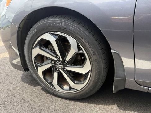 Used 2016 Honda Accord EX image 8