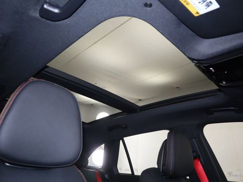 Certified 2025 Mercedes-Benz GLC 43 AMG 4MATIC image 20