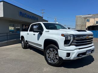 New 2026 Chevrolet Silverado 2500 High Country w/ Technology Package AWD/4WD video 1