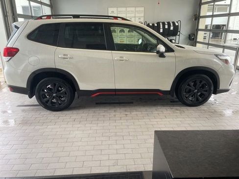Used 2021 Subaru Forester Sport image 2
