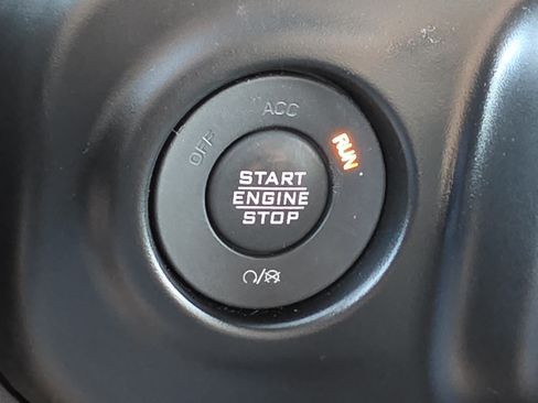 Used 2023 Jeep Wrangler Unlimited Sport AWD/4WD image 18