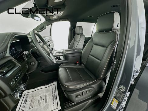 Used 2022 GMC Yukon XL SLT w/ SLT Luxury Package AWD/4WD image 30