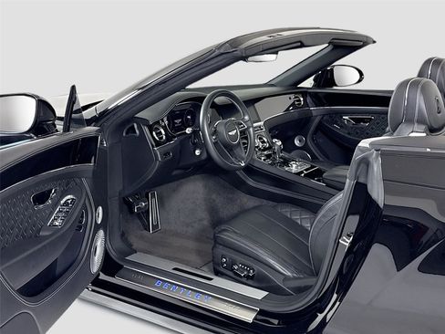 Used 2020 Bentley Continental GT V8 First Edition image 12