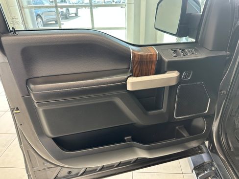 Used 2016 Ford F150 Lariat w/ Equipment Group 502A Luxury AWD/4WD image 12
