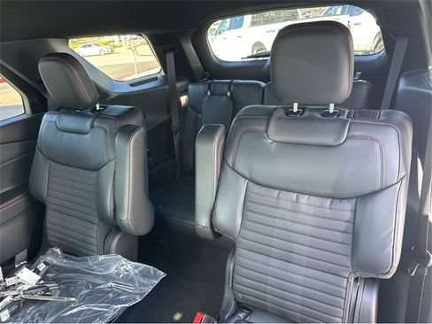 New 2026 Ford Explorer ST-Line w/ ST-Line Street Pack image 15