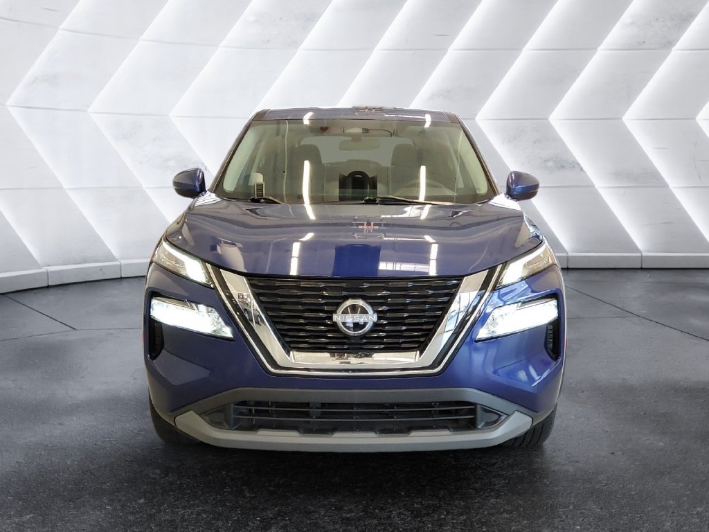 Used 2022 Nissan Rogue SV AWD/4WD image 2