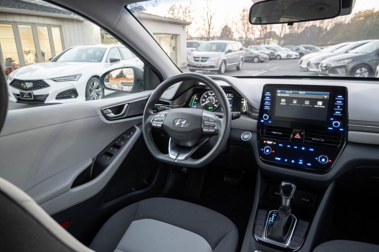 Used 2020 Hyundai Ioniq Blue FWD image 2