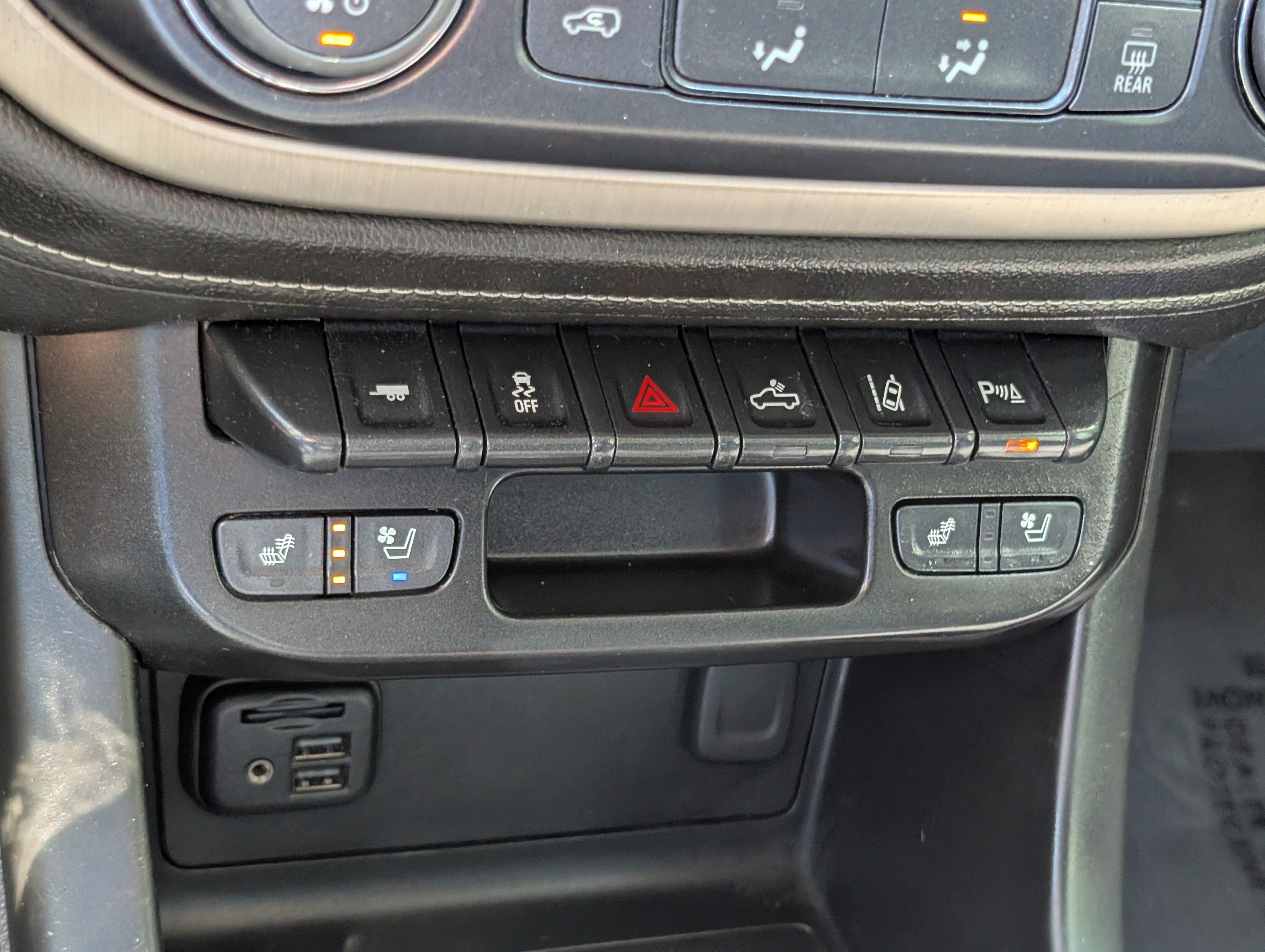Used 2022 GMC Canyon Denali AWD/4WD image 25