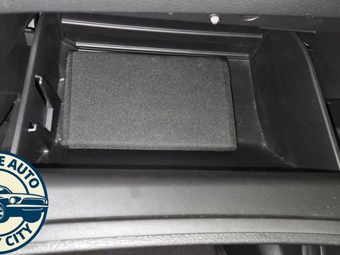 Used 2019 Nissan Rogue SV image 21