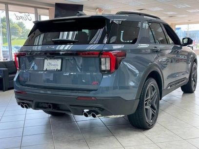 New 2026 Ford Explorer ST w/ Sun And Sound Package