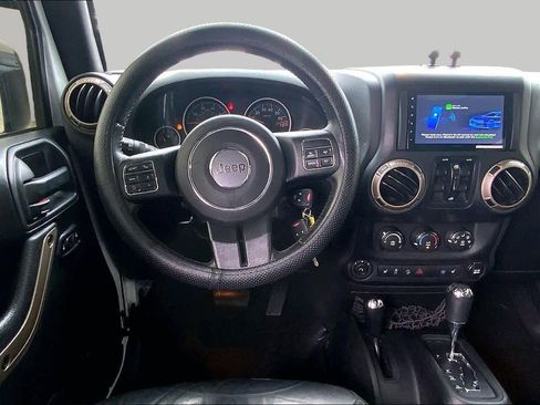 Used 2016 Jeep Wrangler Unlimited Sahara AWD/4WD image 6