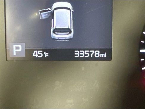 Used 2022 Kia Soul LX image 15