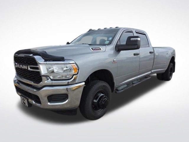 Used 2024 RAM 3500 Tradesman w/ Chrome Appearance Group AWD/4WD image 3