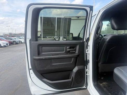 Used 2021 RAM 3500 Tradesman w/ Chrome Appearance Group AWD/4WD image 29