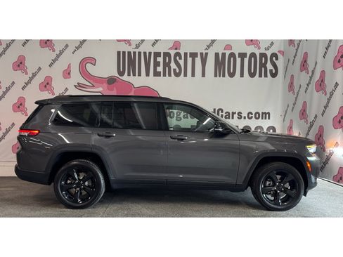 Used 2023 Jeep Grand Cherokee L Laredo RWD image 9