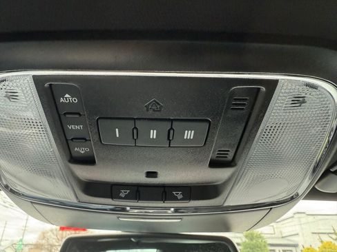 Used 2020 Dodge Charger Scat Pack w/ Dynamics Package image 21