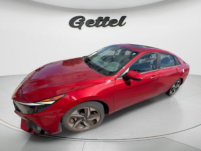 Used 2021 Hyundai Elantra SEL w/ Convenience + Premium Package