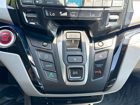 Used 2023 Honda Odyssey Touring image 17