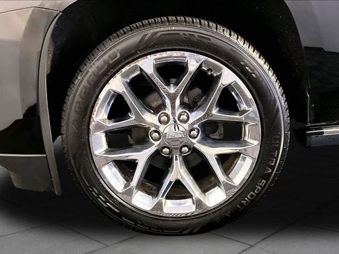 Used 2015 Cadillac Escalade Platinum AWD/4WD image 10