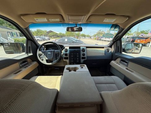 Used 2011 Ford F150 XLT w/ XLT Chrome Pkg image 8