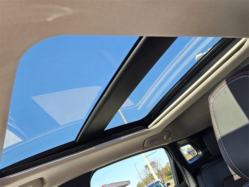 New 2026 Nissan Kicks SR w/ SR Premium Package image 19