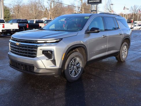 New 2026 Chevrolet Traverse LT w/ Driver Confidence Package image 25