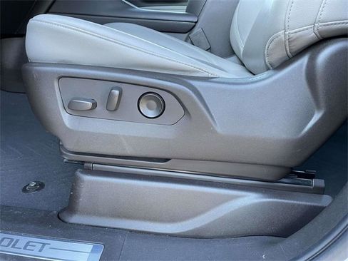 Used 2022 Chevrolet Tahoe Z71 w/ Z71 Off-Road Package image 21