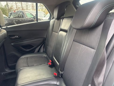 Used 2016 Chevrolet Trax LT w/ LT Sun and Sound Package image 24