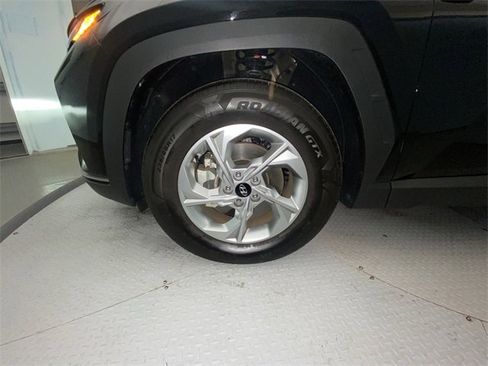 Used 2024 Hyundai Tucson SE image 10