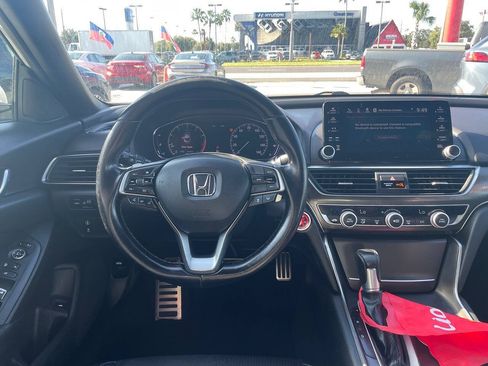Used 2020 Honda Accord Sport image 7