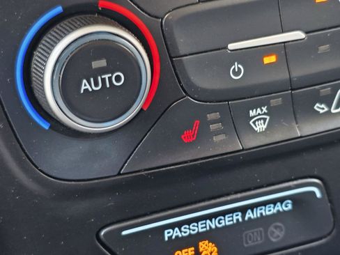 Used 2019 Ford Escape SE FWD image 19