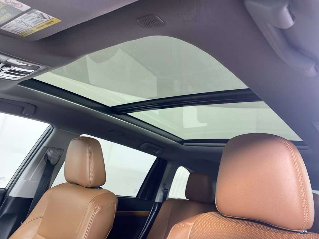Used 2019 Toyota Highlander Limited Platinum AWD/4WD image 14