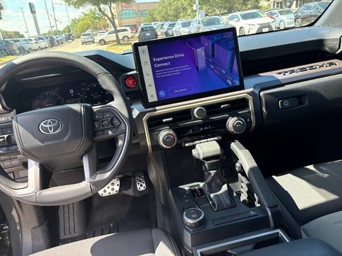 Used 2025 Toyota Tacoma TRD Sport RWD image 17