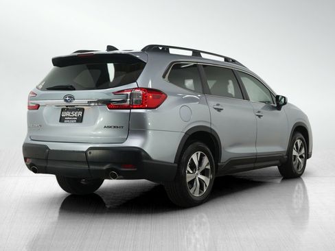 Used 2025 Subaru Ascent Premium image 5