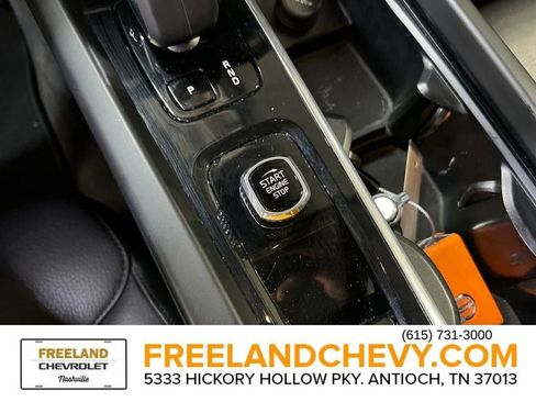 Used 2023 Volvo XC60 B5 Plus image 18