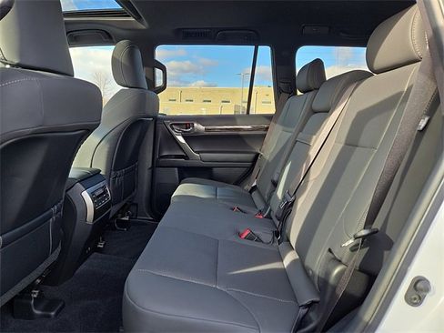 Used 2023 Lexus GX 460 Premium image 10
