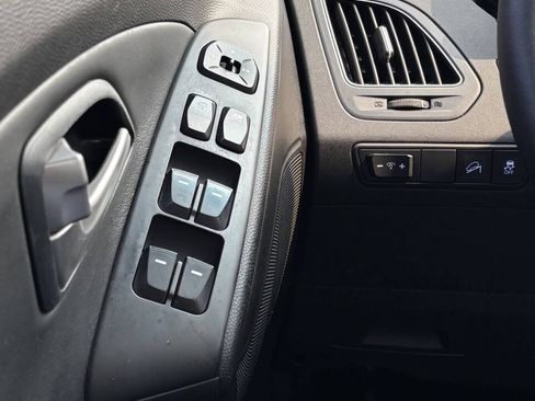 Used 2012 Hyundai Tucson GLS FWD image 21