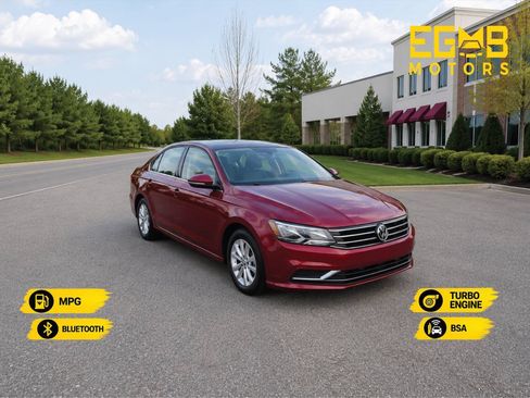 Used 2018 Volkswagen Passat 2.0T S w/ Driver Assistance Package FWD image 7