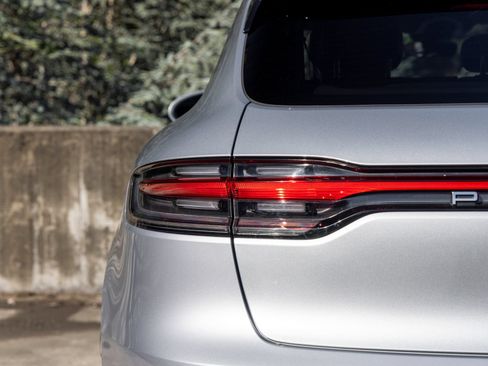 Certified 2026 Porsche Macan AWD/4WD image 20