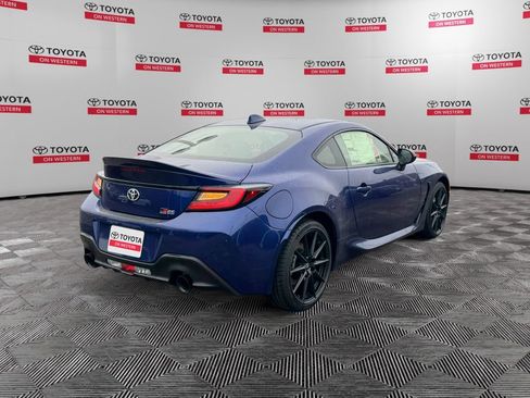 Used 2025 Toyota GR86 Premium image 5