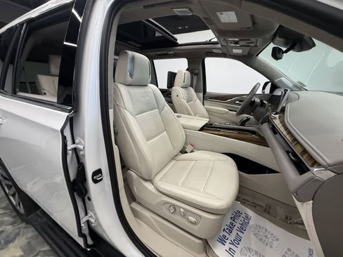 Used 2023 Cadillac Escalade Premium Luxury Platinum image 26