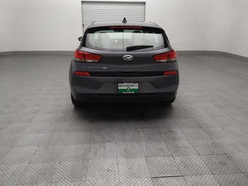 Used 2018 Hyundai Elantra GT FWD image 6