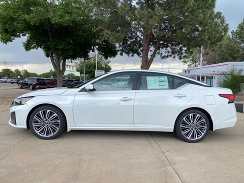 New 2026 Nissan Altima 2.5 SV w/ SV Premium Package FWD image 2