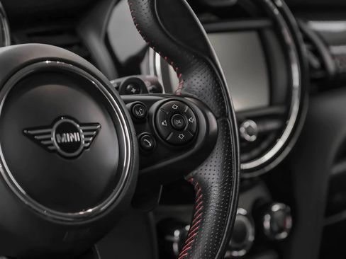Used 2020 MINI Cooper S image 12