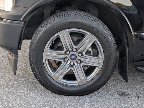 Used 2018 Ford F150 XLT w/ Equipment Group 302A Luxury image 4