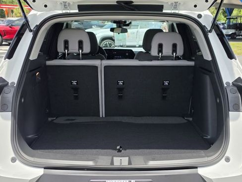 New 2026 Chevrolet TrailBlazer LT w/ LT Cold Weather Package FWD image 11