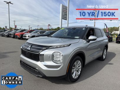Used 2025 Mitsubishi Outlander ES