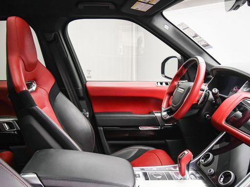 Used 2022 Land Rover Range Rover Sport SVR image 48
