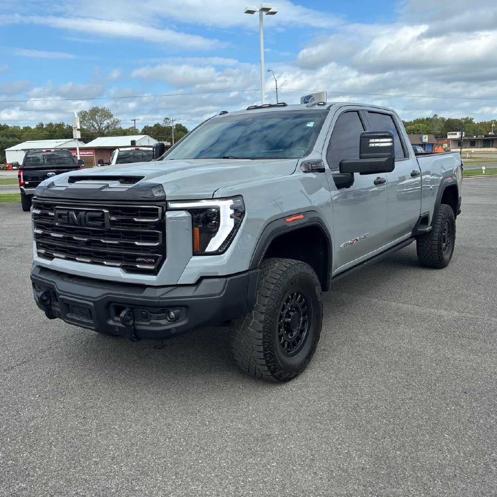 Used 2024 GMC Sierra 2500 AT4X w/ AT4X AEV Edition AWD/4WD image 2
