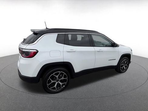 Used 2025 Jeep Compass Limited AWD/4WD image 15